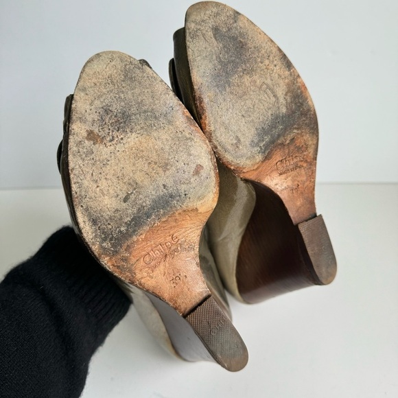 CHLOE Y2K Wedge Heels Shoes Metallic Gold Patent Leather Peep Toe Womens 39 9 - Picture 11 of 14